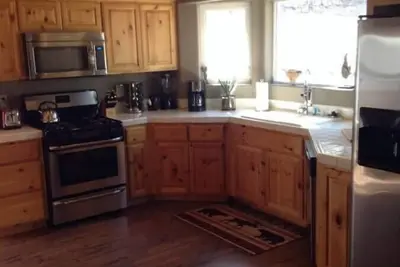 Image de Great cabin. . . close to everything\n