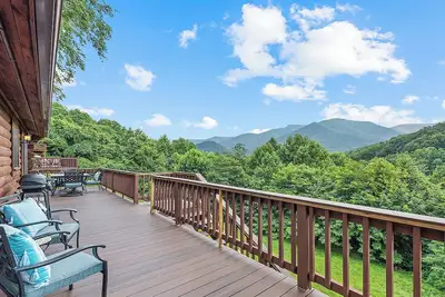 Image de Newly renovated Cabin with Mountain Views, dog friendly, easy access, location.