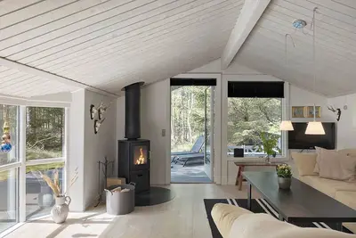 Image de \"Amabel\" - 200m from the sea by Interhome