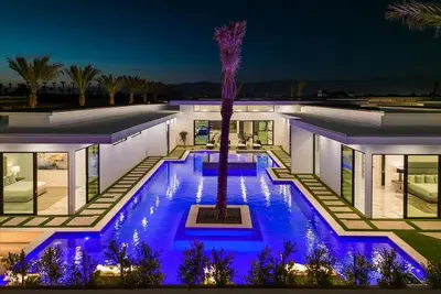 Image de Private Pickleball Court-Villa 9