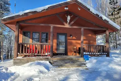 Image de Little East Lake Escape, Cabin - Snowmobile Paradise - 2-Bedroom 1-Bathroom Cabin