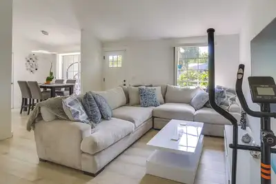 Image de Palm Harbor Paradise w/ Community Pool!