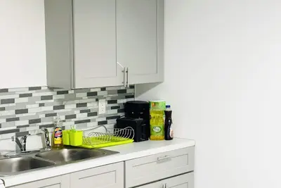 Image de Cheerful two bedrooms apt mins to ubs stadium