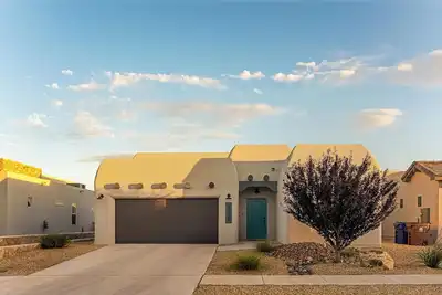 Image de Dog-Friendly Gem with Private Back Yard