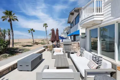 Image de Luxury Oceanfront Home Near Pier, Pet Friendly