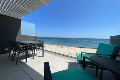 Image de GuestReady - Retraite de Naufrago en bord de mer 2