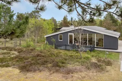 Image de \"Djuna\" - 200m from the sea by Interhome