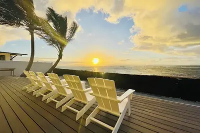 Image de Seabreeze:110' Oceanfront, Majestic Mountain Views, Ac, Outdoor Shower, 30 Days\n