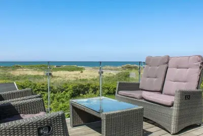 Image de \"Brun\" - 60m from the sea by Interhome