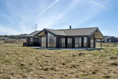 Image de \"Tjarko\" - 150m from the sea by Interhome
