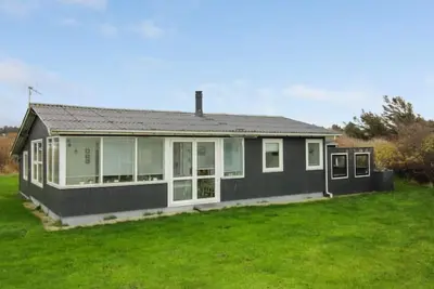 Image de \"Edvin\" - 400m from the sea by Interhome
