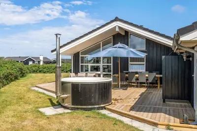 Image de \"Lex\" - 150m from the sea by Interhome