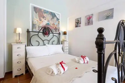 Image de GuestHost - Lovely apartment that hosts up to 2 people, located in an old farmhouse dating back to the 19th century, furnished with taste and meticulous recovery of the original materials. The accommodation is located in Cozzana, a quiet and verdant dist