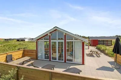 Image de \"Olla\" - 300m from the sea by Interhome