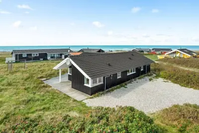 Image de \"Esma\" - 150m from the sea by Interhome