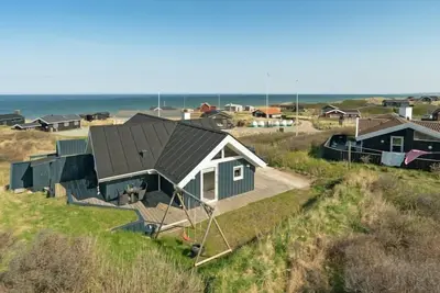 Image de \"Alvilde\" - 100m from the sea by Interhome