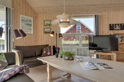 Image de \"Hedy\" - 150m from the sea by Interhome