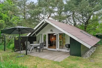 \"Nanook\" - 4. 5km from the sea by Interhome