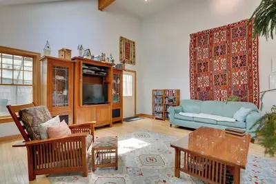Image de < 1 Mi to Camelback Resort: Home w/ Pool Table!
