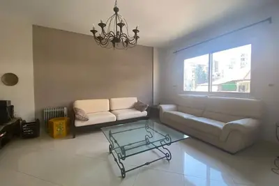 Image de Stunning 2-Bed Apartment in Achrafieh Beirut