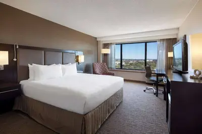 Image de Your Milpitas Retreat with Modern Amenities! Gym, Pets Allowed, Airport Shuttle!