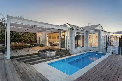 Image de Hamptons Elegance Views | Pool & Spa