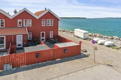 Image de \"Adils\" - 5m from the sea by Interhome