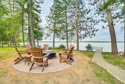 Image de Higgins Lake House w/ Swimming Dock!
