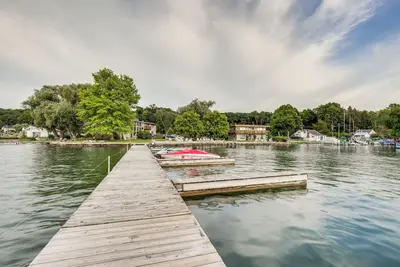 Image de Canandaigua Lake Romantic Getaway w/ Boat Slip!