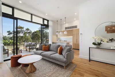Image de Stunning Penthouse Opposite Park, Golf Club and Tennis Centre