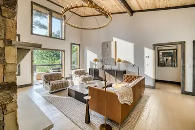 Image de Morgan Trail | Hot Tub | Views | Wet Bar