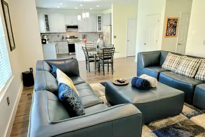 Image de Modern Spacious-5br- 3. 5Bath-Dia-Gaylord-Gvr Golf-Cu Medical