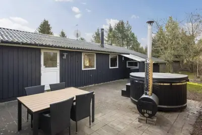 Image de \"Embla\" - 500m to the inlet by Interhome