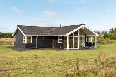 Image de \"Sulki\" - 3. 5km from the sea by Interhome