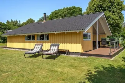 Image de \"Hwiting\" - 200m from the sea by Interhome