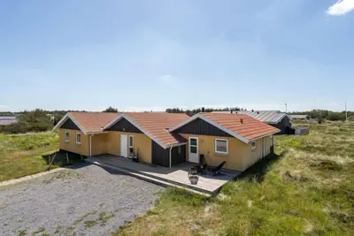\"Milena\" - 600m from the sea by Interhome