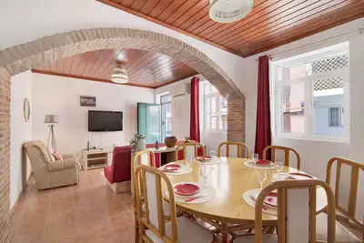 Image de Maison de vacances 'Moradia T2 Em Olhão' avec terrasse privée et Wi-Fi