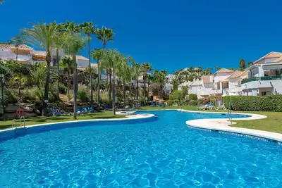 Image de Appartement 'Señorio De Gonzaga In Marbella' avec piscine partagée, Wi-Fi et climatisation