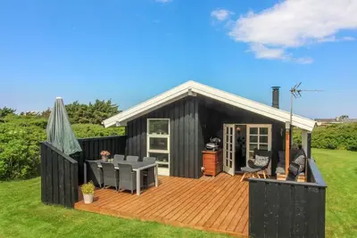 Image de \"Myriam\" - 200m from the sea by Interhome