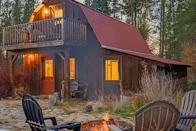 Image de Saddle n' Sage, 7 min to Glacier, Fire Pit