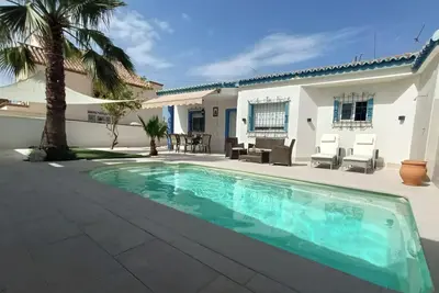 Image de Stunning Villa in Aguadulce 400m², Private Pool, 800m From the Beach