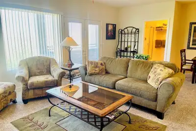 Image de Fairway Vista Retreat by Mesquite Vacation Rentals with Golf Course View at Wolf Creek with $510 in free daily activities