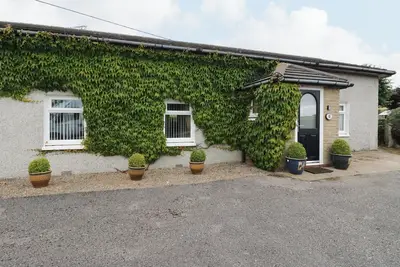 Image de Bide-A-While, pet friendly, country holiday cottage in Aberchirder