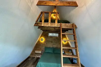 Image de Riverside A-Frame Cabin w/ Private Access to the Kings River, Eureka Springs, Ar