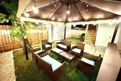 Image de Oak Park 3000 sq ft, sleep 16