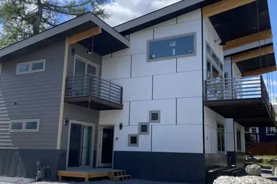 Image de Red Meadow - Whitefish Luxury Cabin J