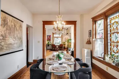 Image de Renovated Victorian home in the heart of St. Paul