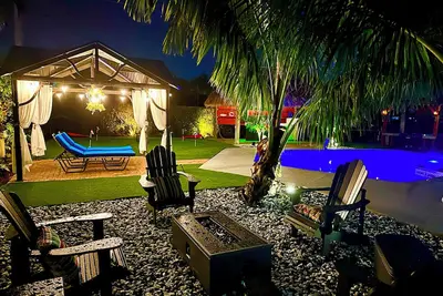 Image de Sanctuary 7br Sleeps 16, Heated Pool, Tiki Bar, Pickleball, Gameroom, No Stairs