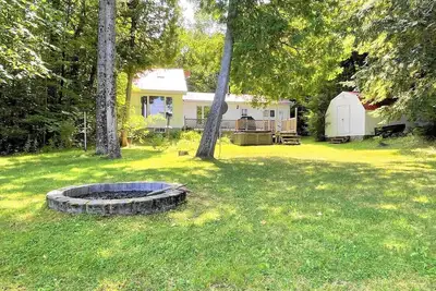 Image de Great Value! Lasswade Lake Cottage Rental