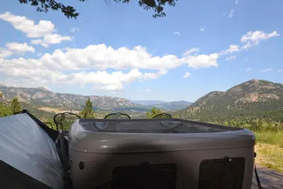 Image de Estes Views Cabin - Cabin with huges views and a hot tub